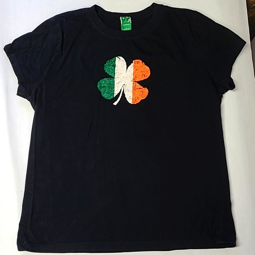 Tee shirt